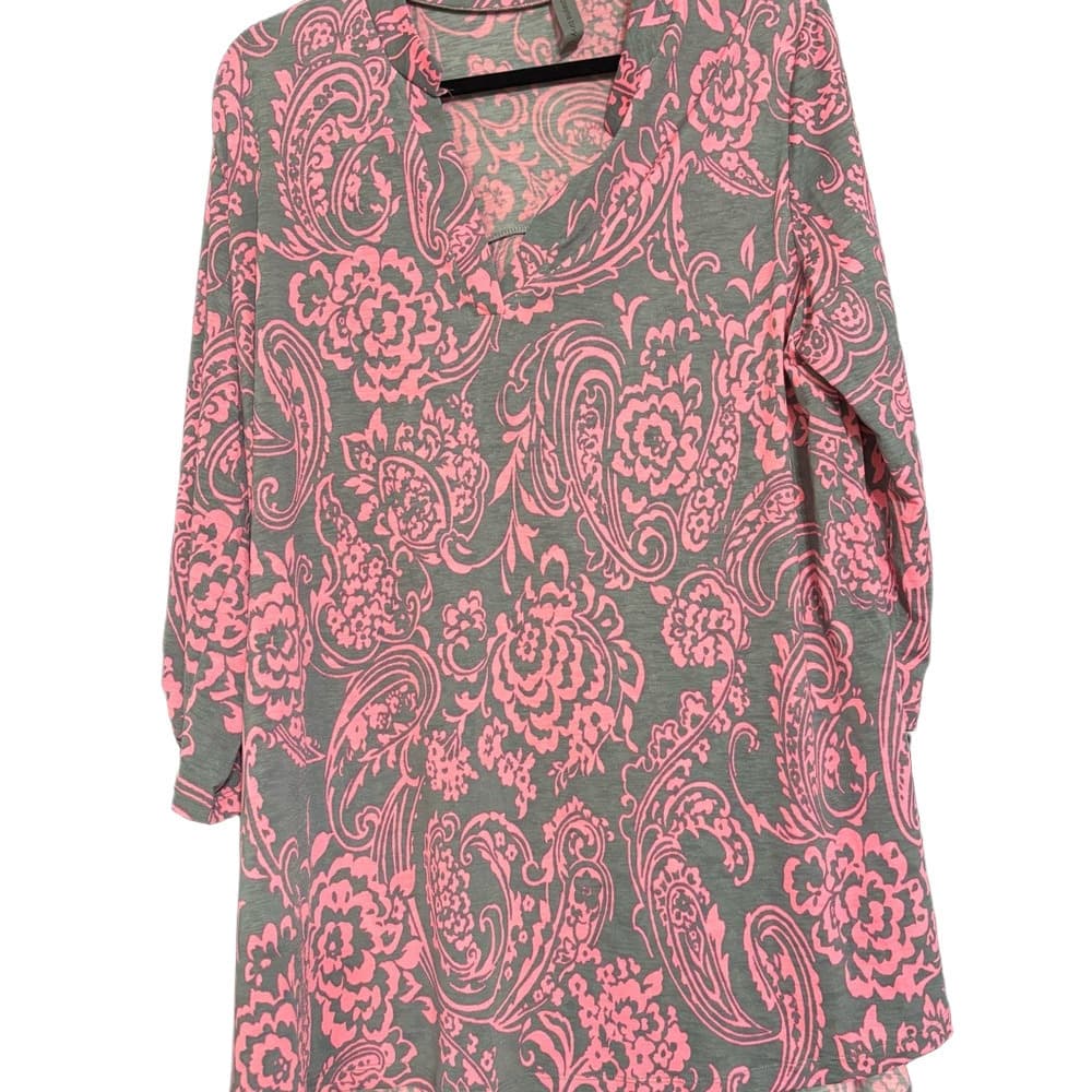 Honey Me Pink and Gray Paisley Women's Top - Thumbnail 2