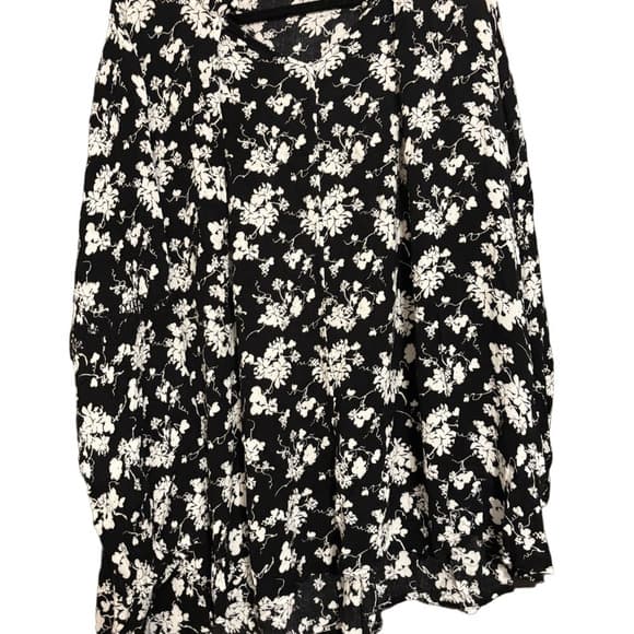 Lane Bryant Floral Black and White Dress - Crinkle Material - Thumbnail 3