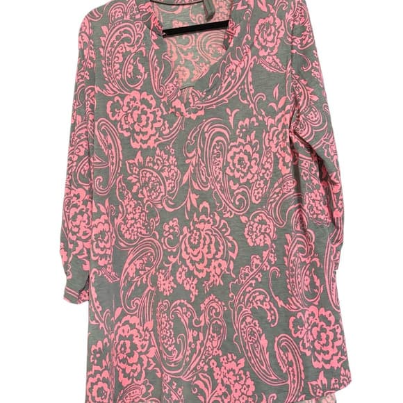 Honey Me Pink and Gray Paisley Women's Top - Thumbnail 3