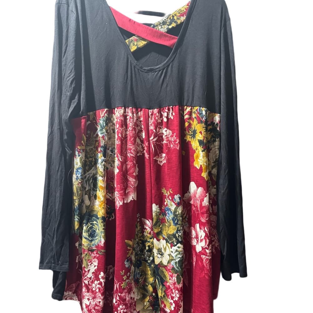 NWT Heimish USA Elegant Black and Floral Women's Top with Cross Detail on Back - Thumbnail 3