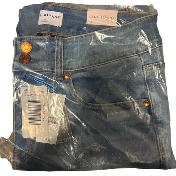 NWT Lane Bryant Double-Button, Light Wash, Petal Jeans - Thumbnail 4