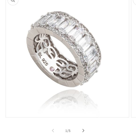 Beautiful Sterling Silver Ring with Clear Stones - Size 8 - Thumbnail 5