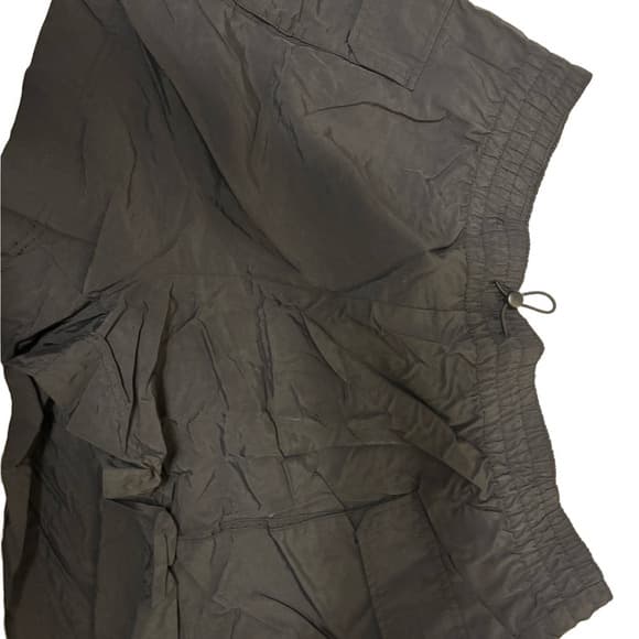 Old Navy Women's Black Athletic Shorts - Thumbnail 3