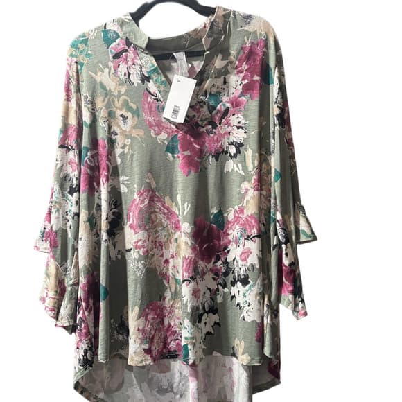 NWT Honey Me Floral Women's Top - Green and Pink - Thumbnail 4