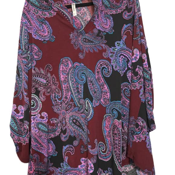 NWOT Dear Scarlett Wrinkle-Free Paisley Print Women's Top - Thumbnail 3