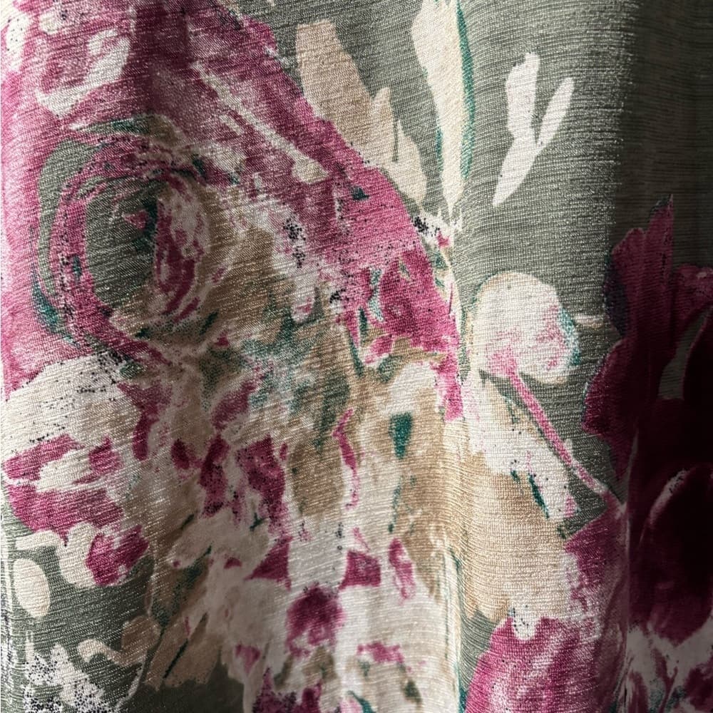 NWT Honey Me Floral Women's Top - Green and Pink - Thumbnail 2