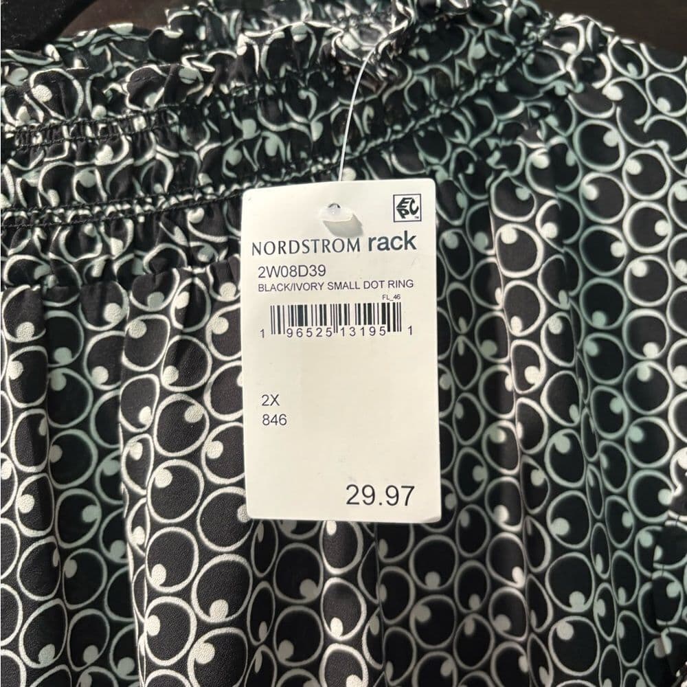 NWT Max Studio Black and White Boxy Long Sleeve Blouse - Thumbnail 3