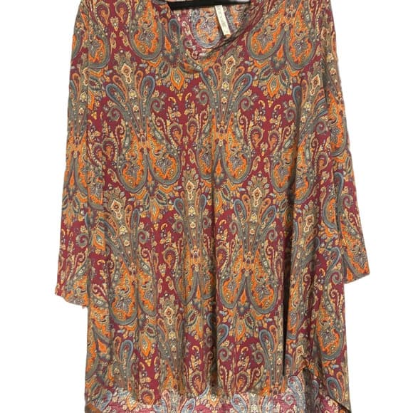 NWOT Dear Scarlett Wrikle-Free Paisley Print Women's Top - Thumbnail 3