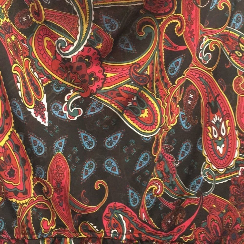 Beautiful Paisley Pattern Blouse - Thumbnail 2