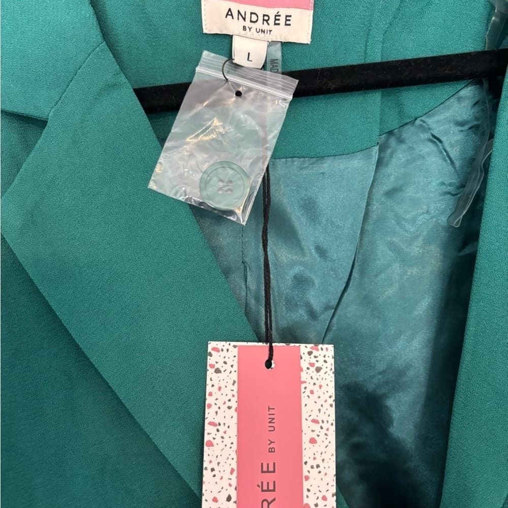 ANDREE BY UNIT Green Women's Blazer with Bling on Sleeves Perfect for NYE - Thumbnail 2