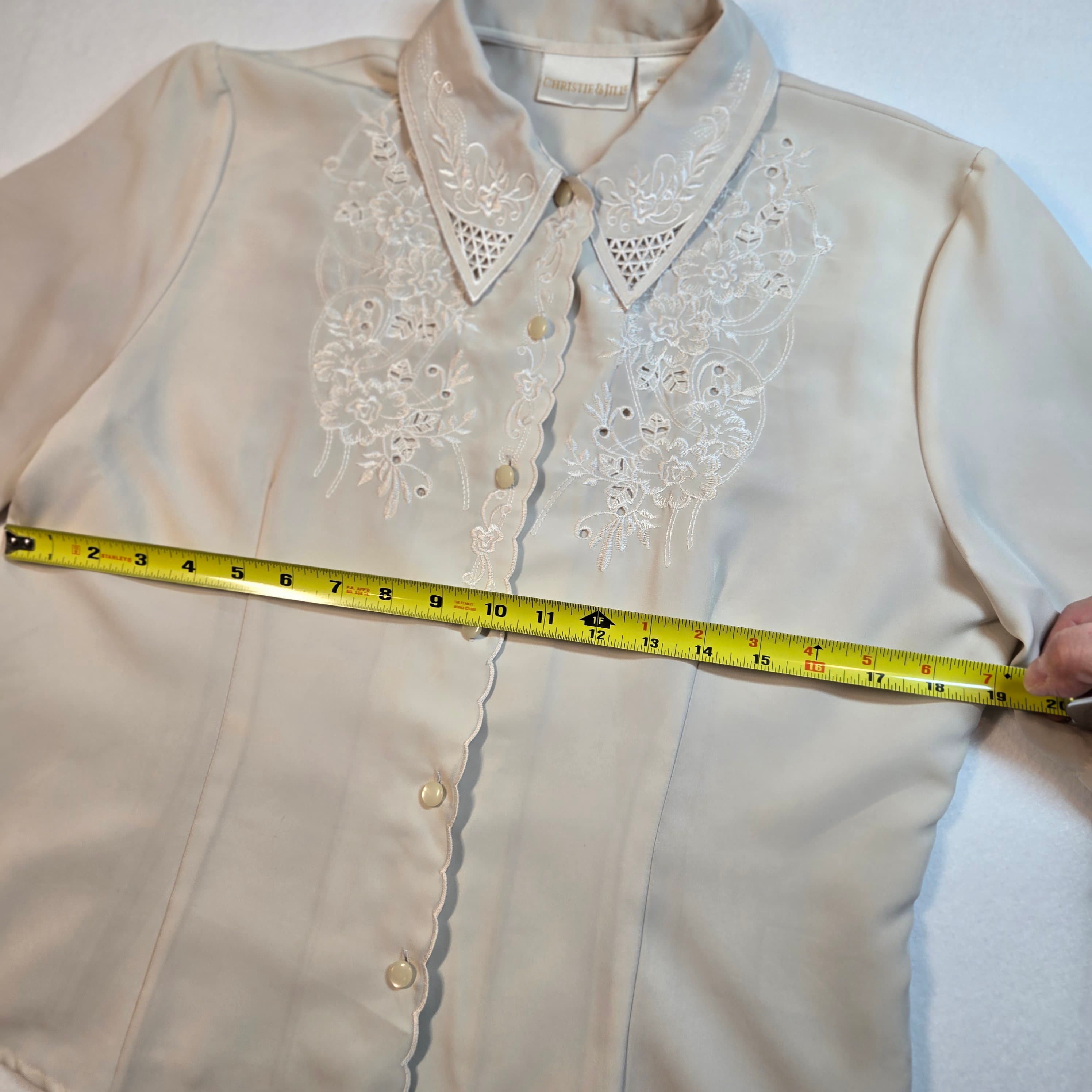 Vintage Embroidered Short Sleeve Blouse with Lace Detail - Thumbnail 3