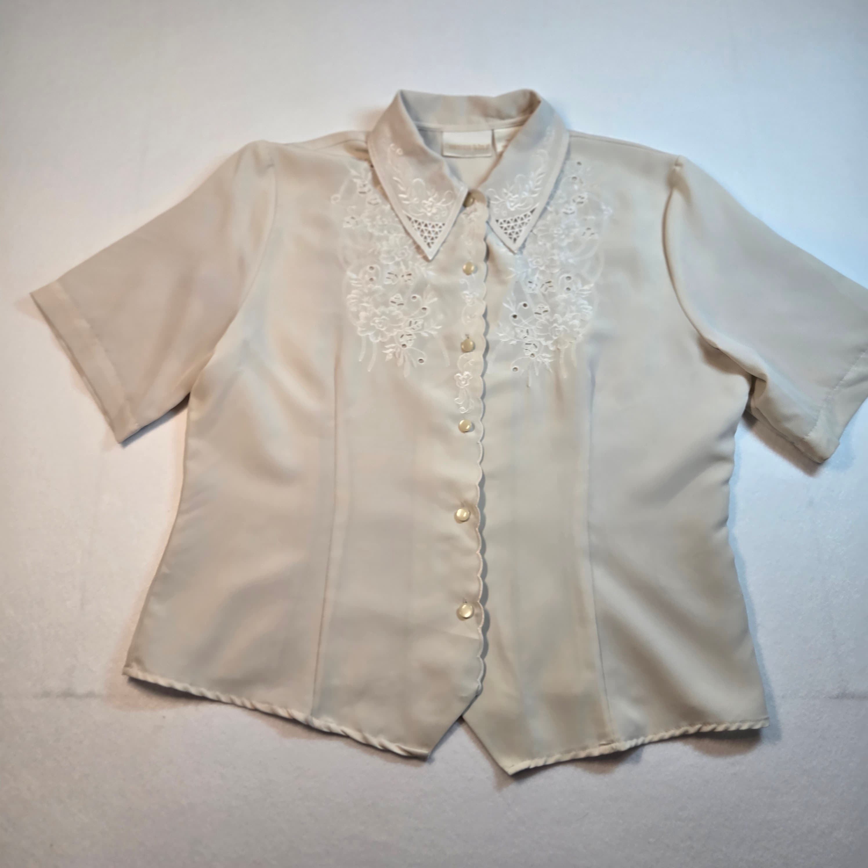Vintage Embroidered Short Sleeve Blouse with Lace Detail