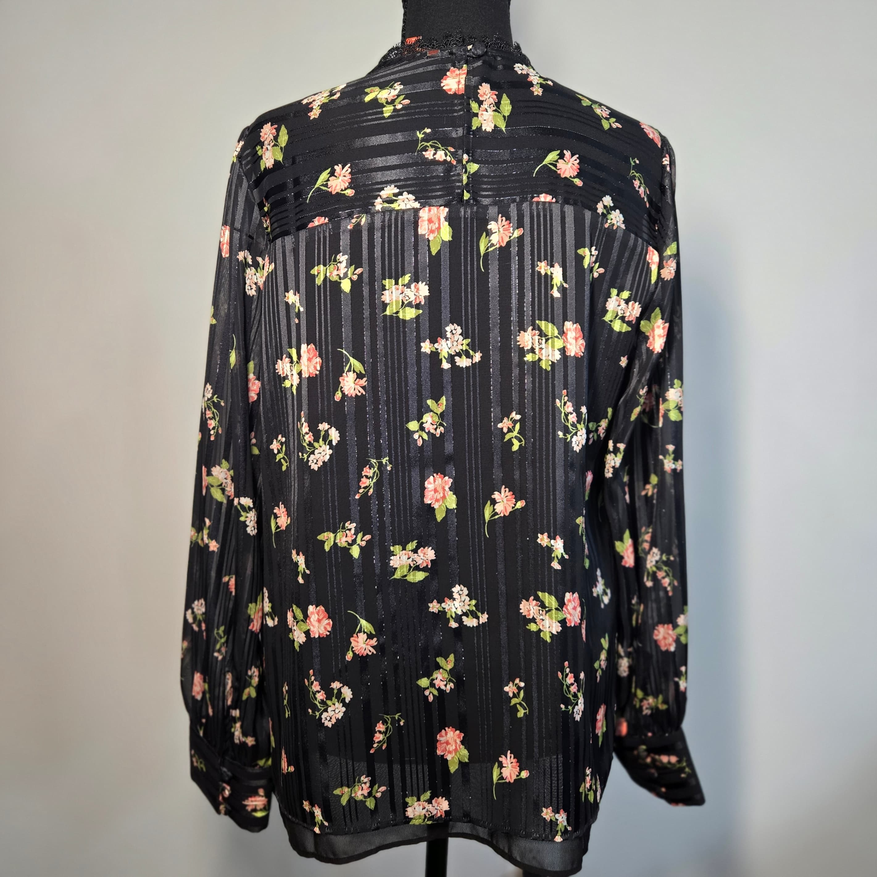 ModCloth Floral Sheer Blouse Large - Thumbnail 7
