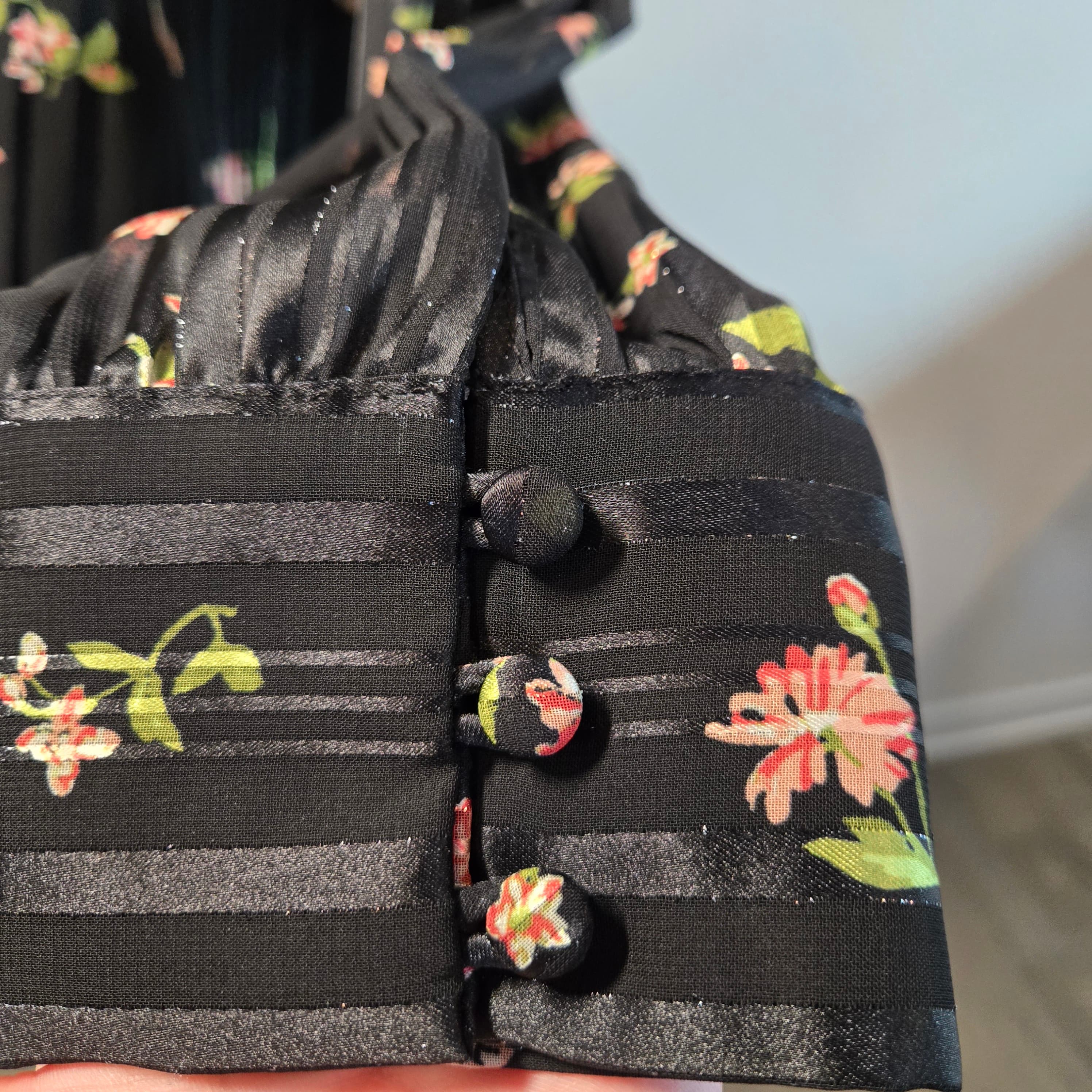 ModCloth Floral Sheer Blouse Large - Thumbnail 9
