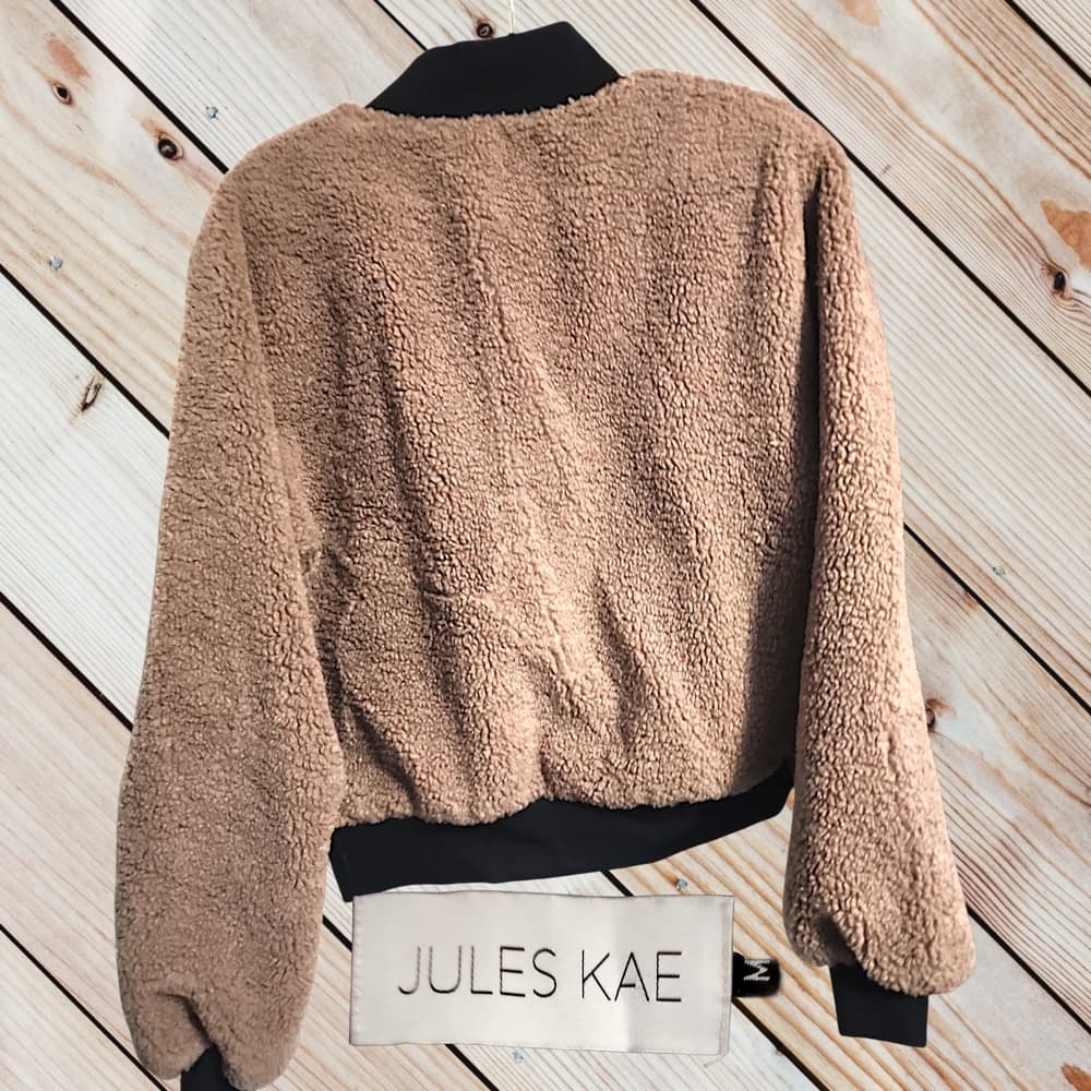 NWT Jules Kae Cozy Tan Teddy Jacket with Black Accents - MEDIUM