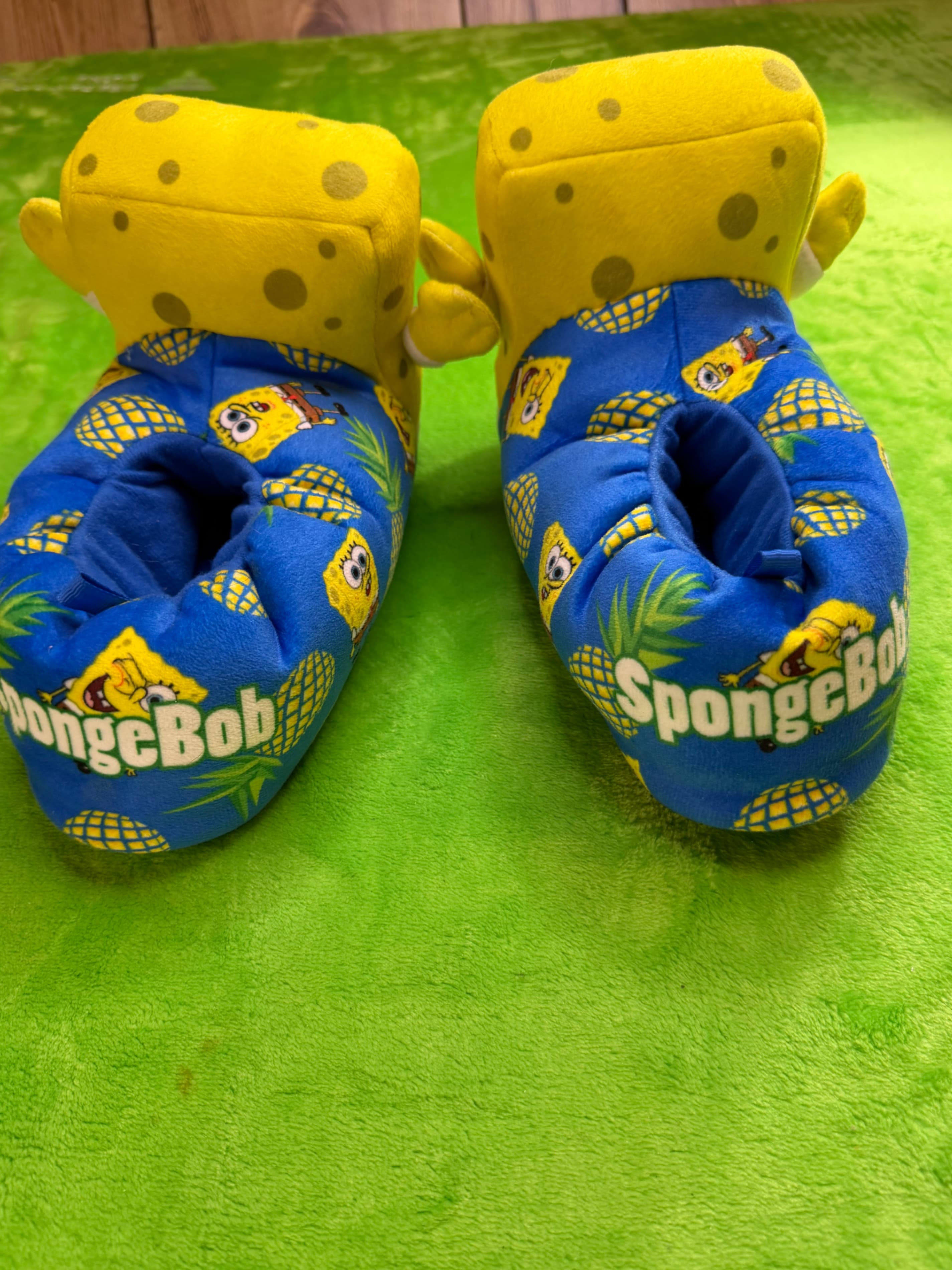 SpongeBob SquarePants 3D Plush Slippers Kids Sz 2-3 Blue Pineapple - Thumbnail 4