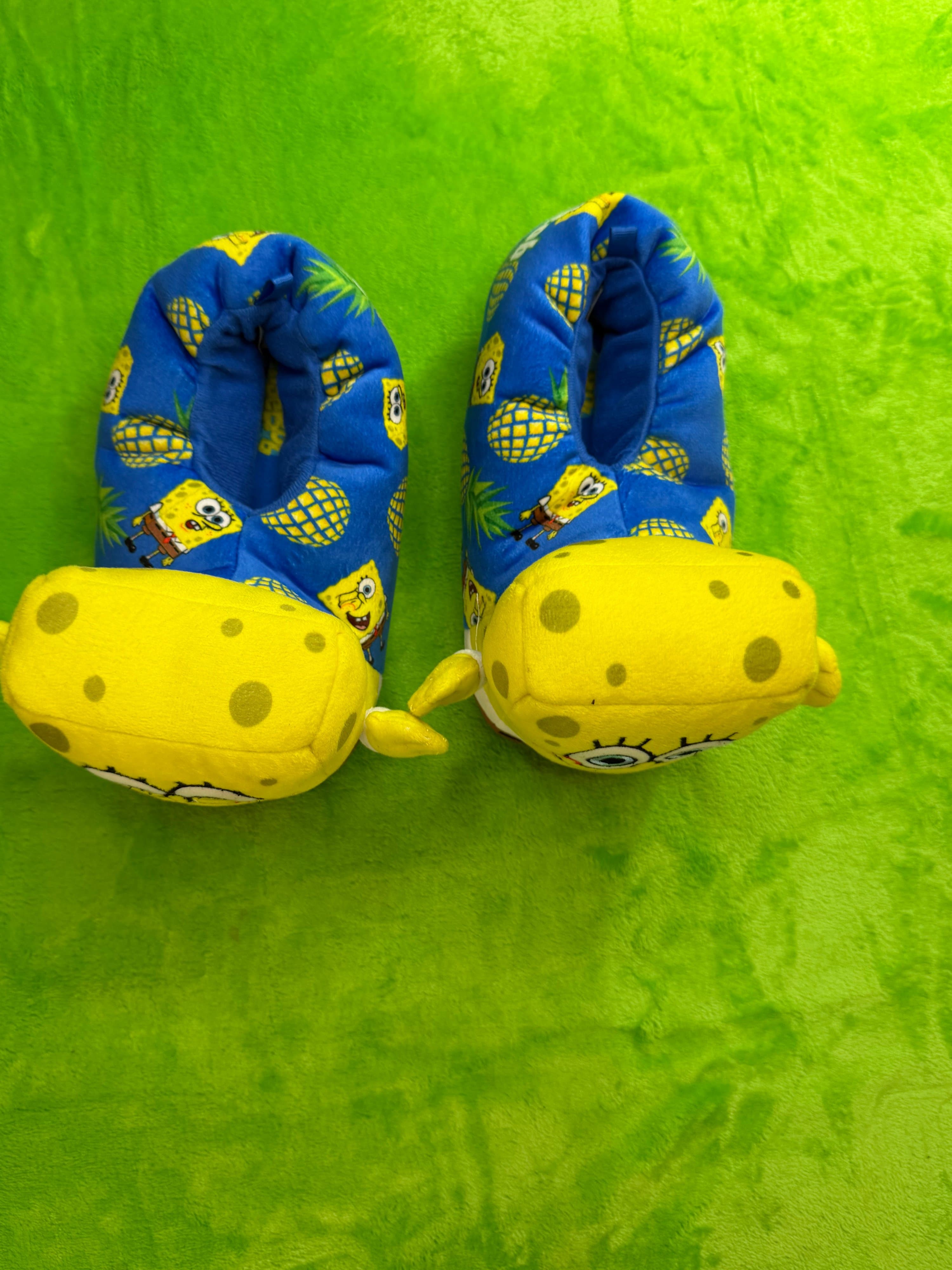 SpongeBob SquarePants 3D Plush Slippers Kids Sz 2-3 Blue Pineapple - Thumbnail 2