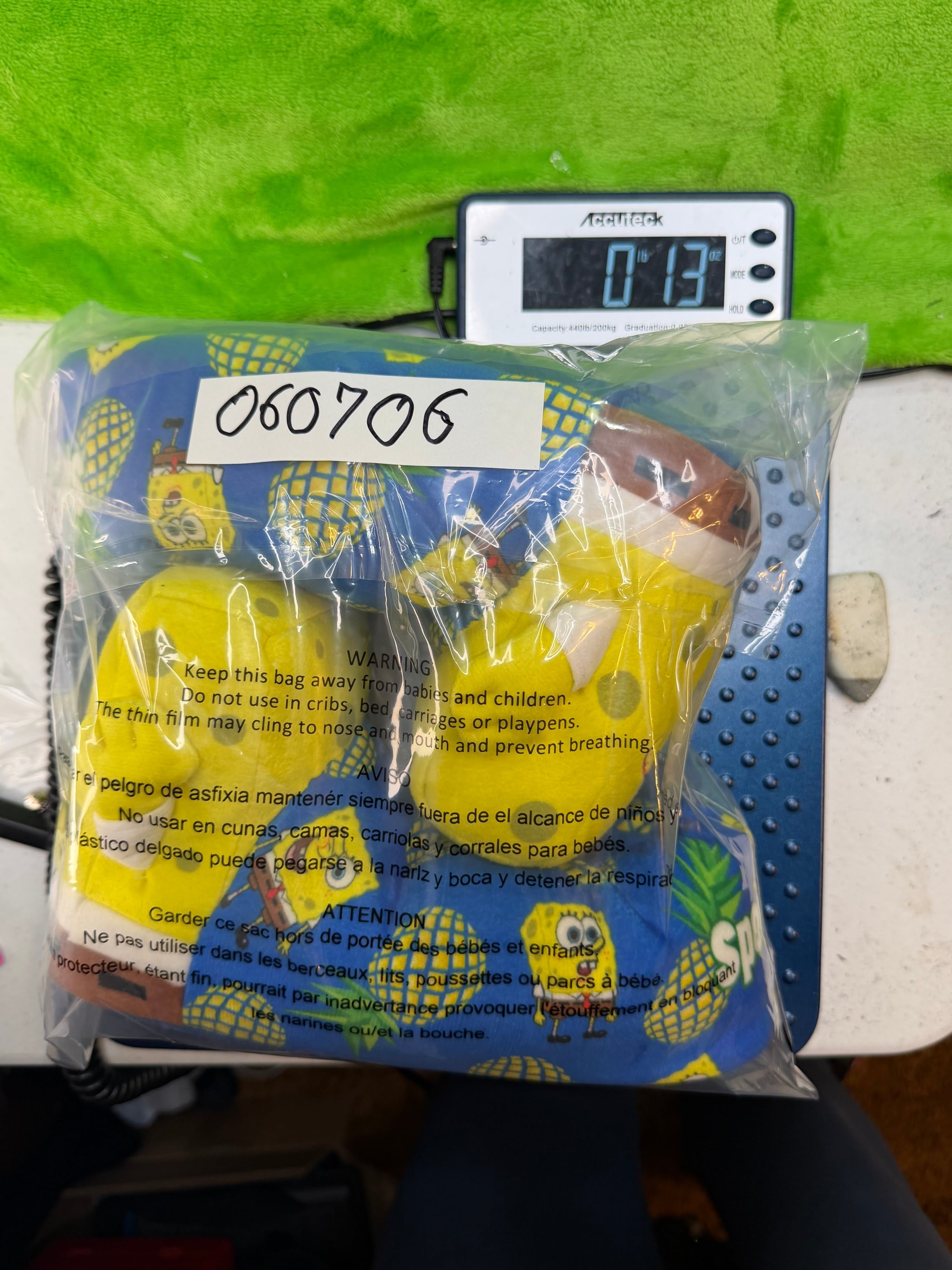SpongeBob SquarePants 3D Plush Slippers Kids Sz 2-3 Blue Pineapple - Thumbnail 8