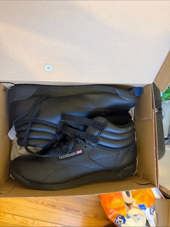 Reebok Women’s Black High-Top Sneakers - Thumbnail 4