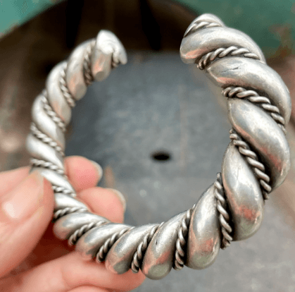 Navajo Double Twist Sterling Silver Handmade Cuff Bracelet - Thumbnail 3