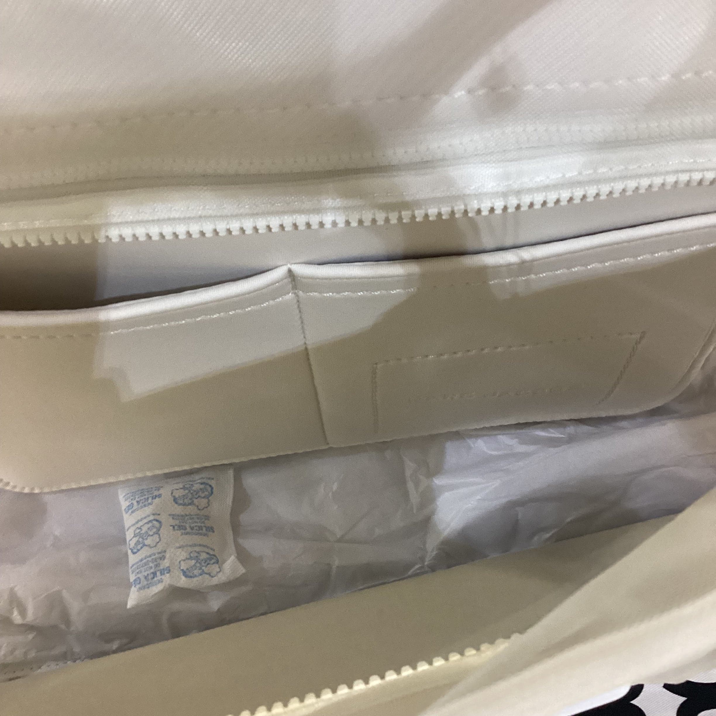 NWT Marc Jacobs The Tote Bag - Thumbnail 2