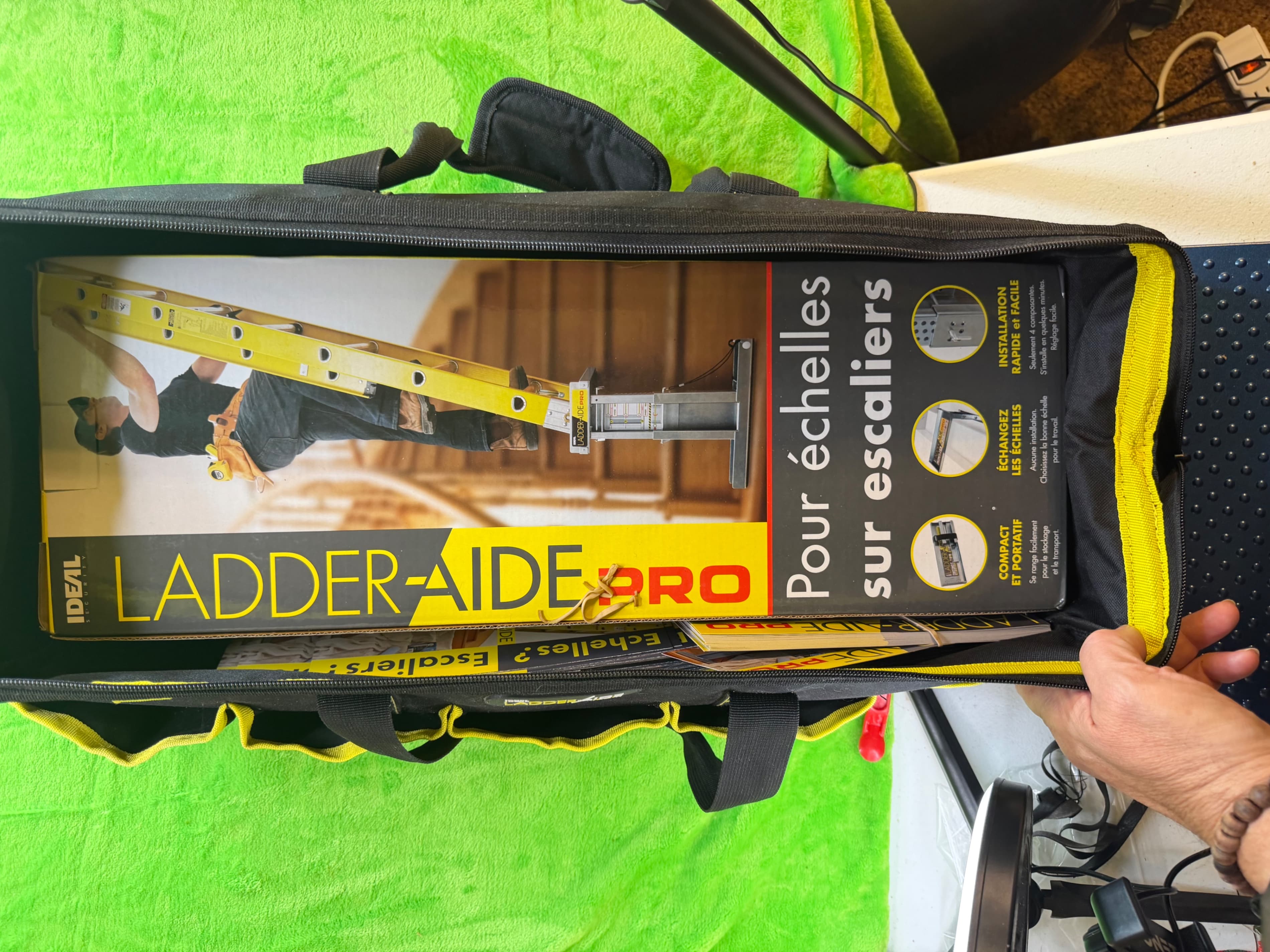 Ideal Security Ladder-Aide PRO Stair Ladder Leveler NEW in Box w/ Bag - Thumbnail 3