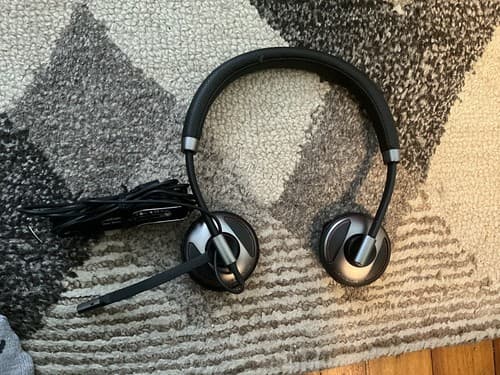 Plantronics Blackwire C720-M Wired Headsets - Retail Packaging - Black - Thumbnail 3