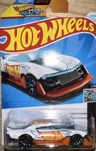 2024 Hot Wheels Hw Modified 1 /10 Mod Speeder netflix Lets Race 10/250 White New