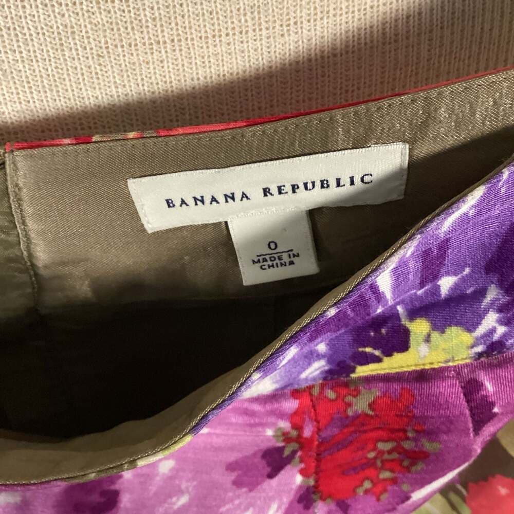 Banana Republic Floral Linen Blend Pencil Skirt Size 0 - Thumbnail 2