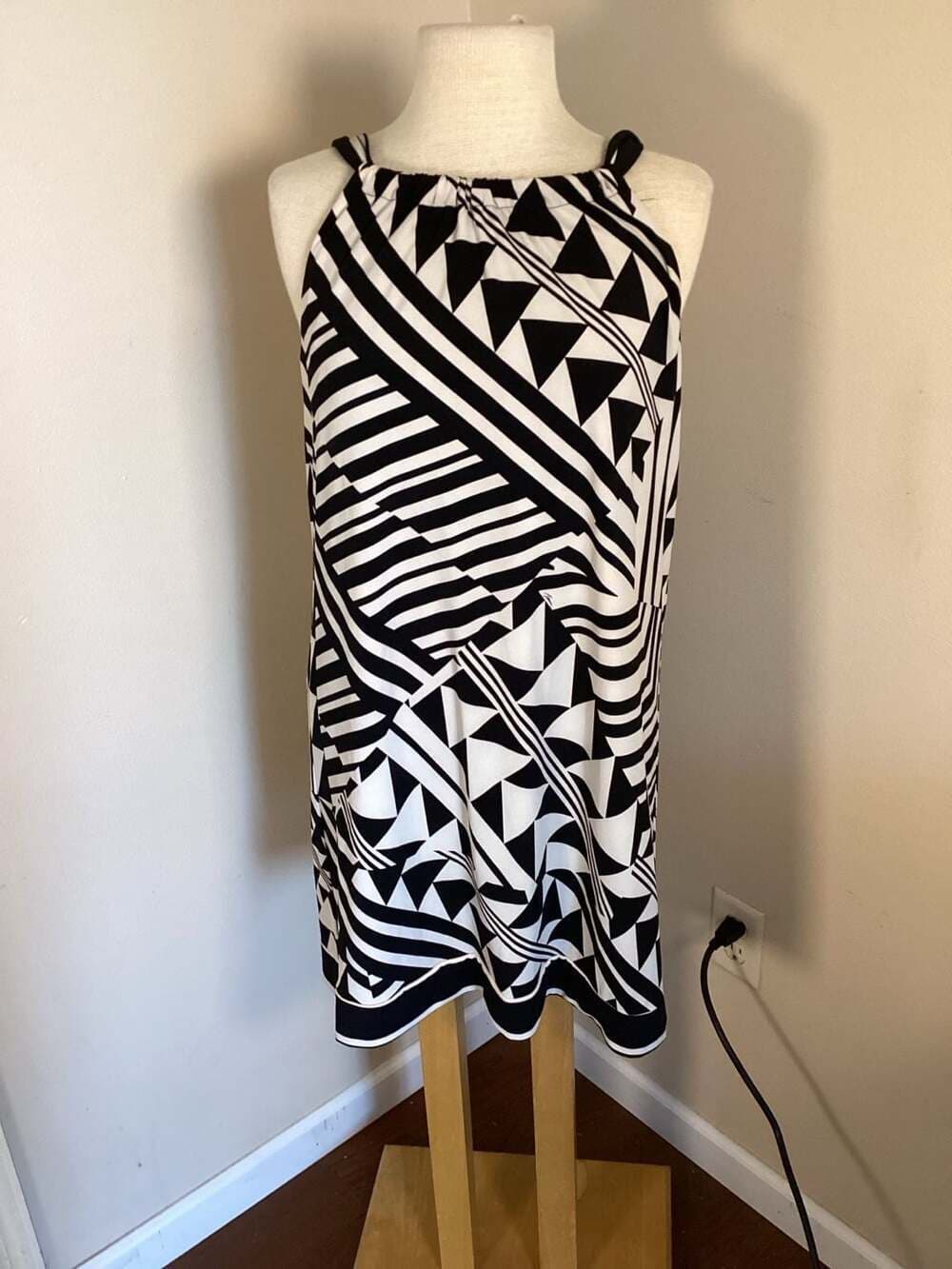 Trina Turk Black and White Geometric Print Halter Neck Tie Back Mini Dress Size - Thumbnail 6