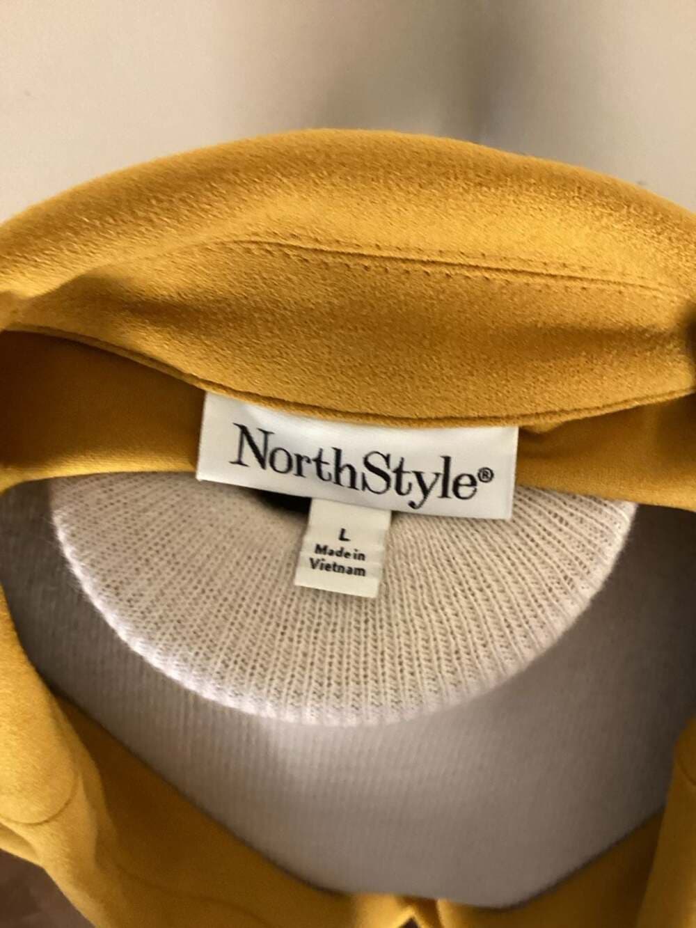 NorthStyle Women's Mustard Yellow One-Button Ruched 3/4 Sleeve Blazer - Thumbnail 2