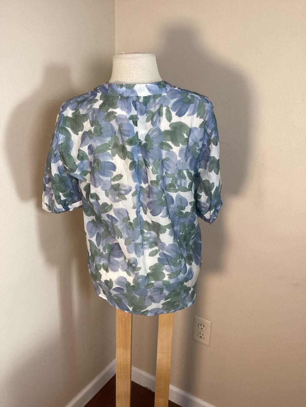Cloth & Stone Blue Floral Short Sleeve Henley Blouse Size S - Thumbnail 3