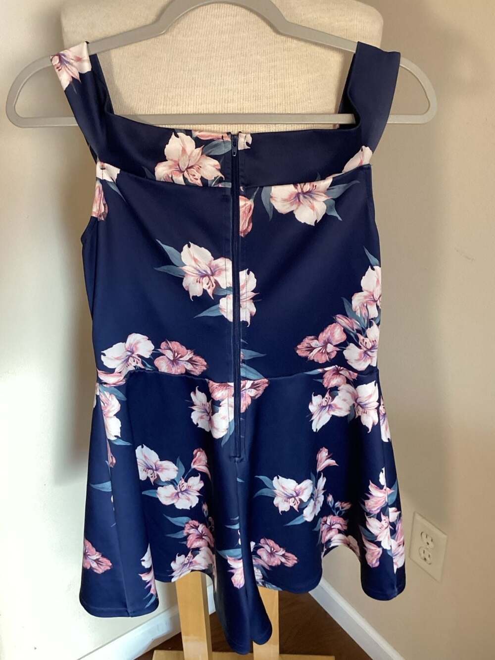TRAC Navy Blue Floral Short Romper with Cross Front Bodice - Thumbnail 2