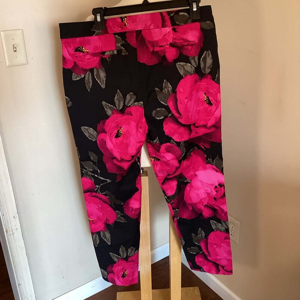 Trina Turk Black and Pink Floral Ankle Pants Size 10 - Thumbnail 2