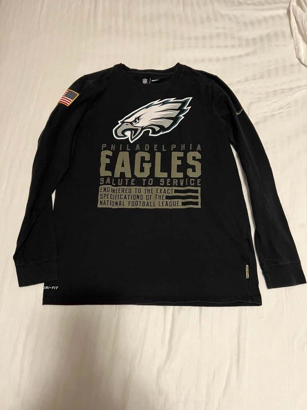 Kid’s Nike Philadelphia Eagles Salute to Service Sideline Dri-FIT Long Sleeve T- - Thumbnail 3