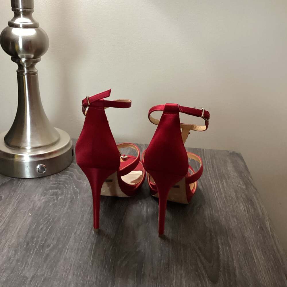 Badgley Mischka Red Satin Crystal Embellished Stiletto Heels Size 8 - Thumbnail 3