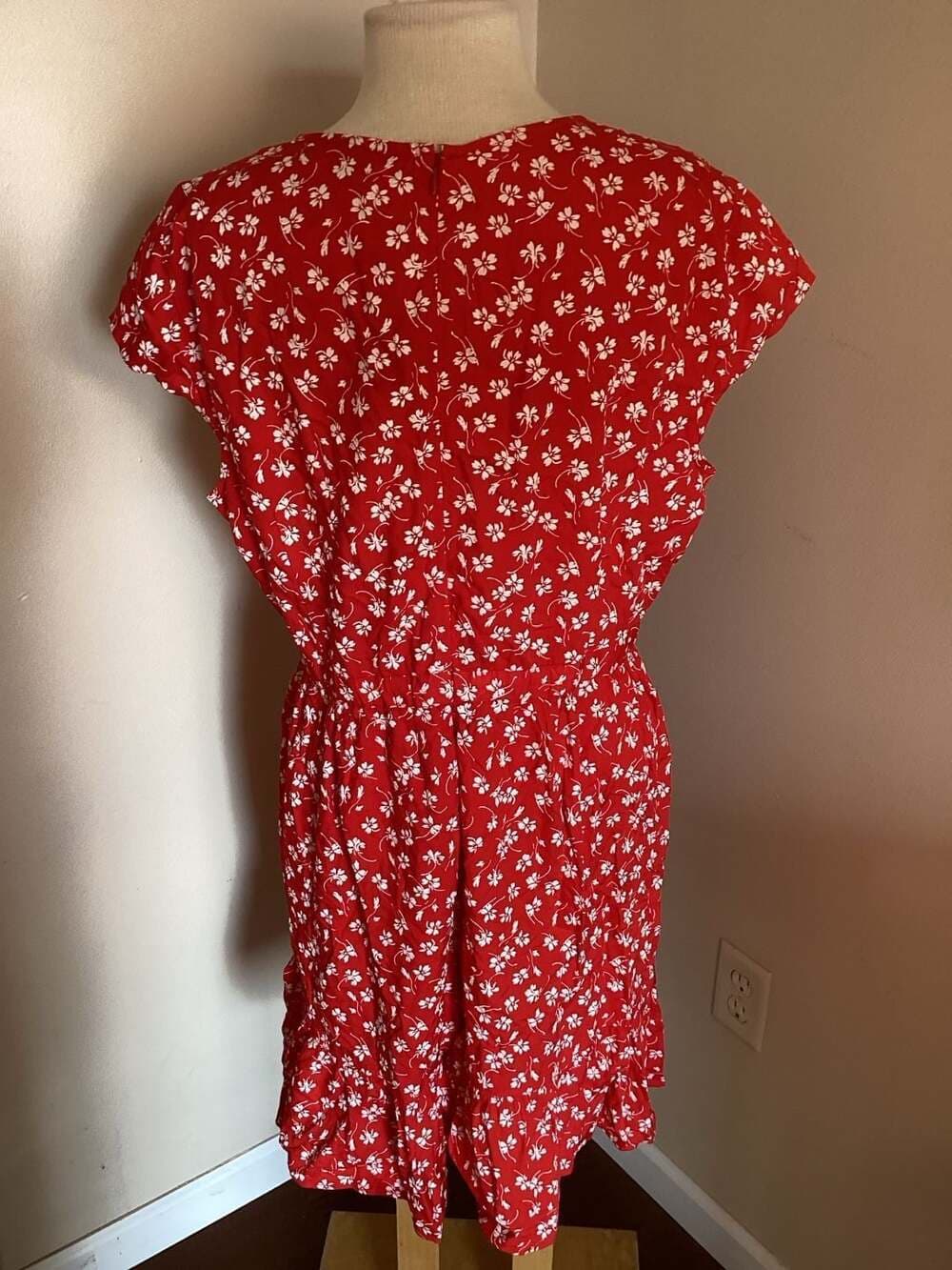 J.Crew Mercantile Red and White Floral Faux Wrap Ruffle Mini Dress Size 14 - Thumbnail 2