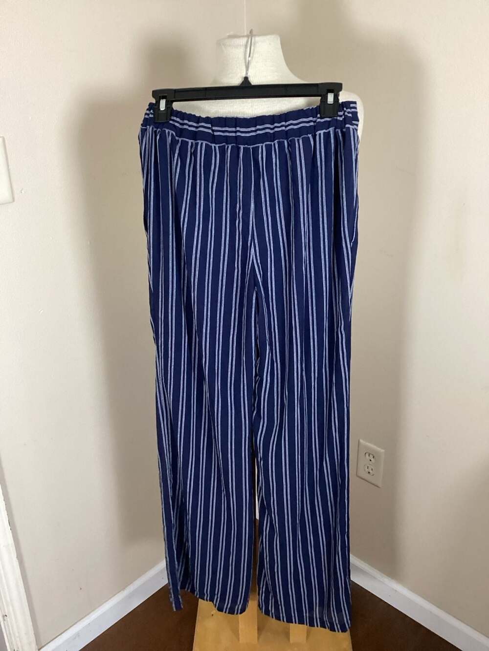 Michael Kors Navy Blue Striped Wide Leg Pants Size 8 - Thumbnail 3