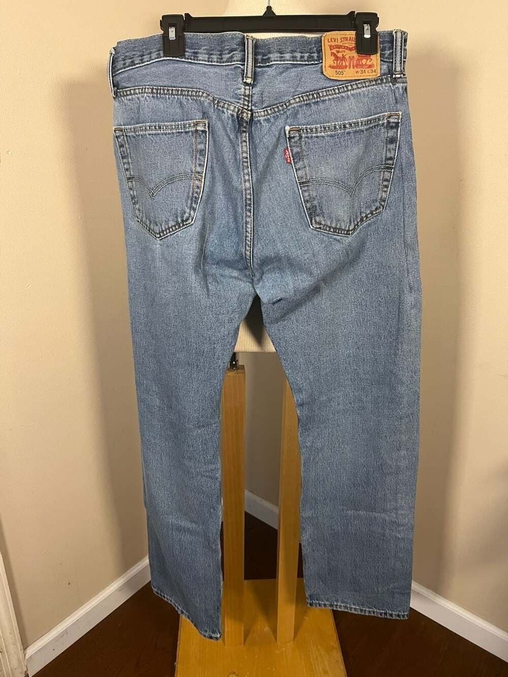 Levi's 505 Regular Fit Straight Leg Jeans W34 L34 Medium Wash Denim - Thumbnail 2