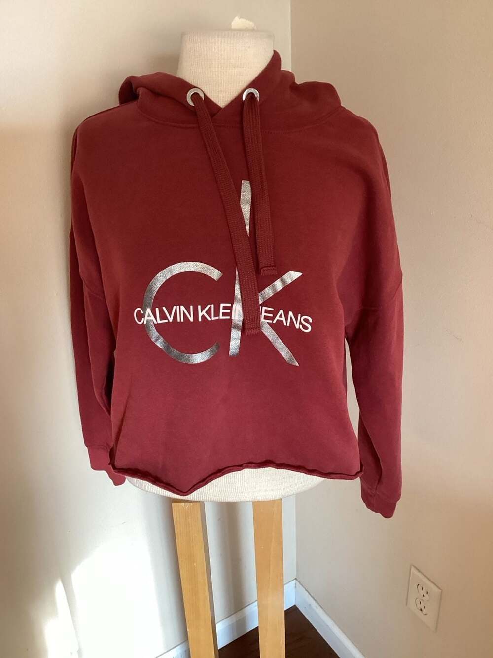 Calvin Klein Jeans Women's Red Sequin Monogram Logo Cropped Hoodie Size M - Thumbnail 3
