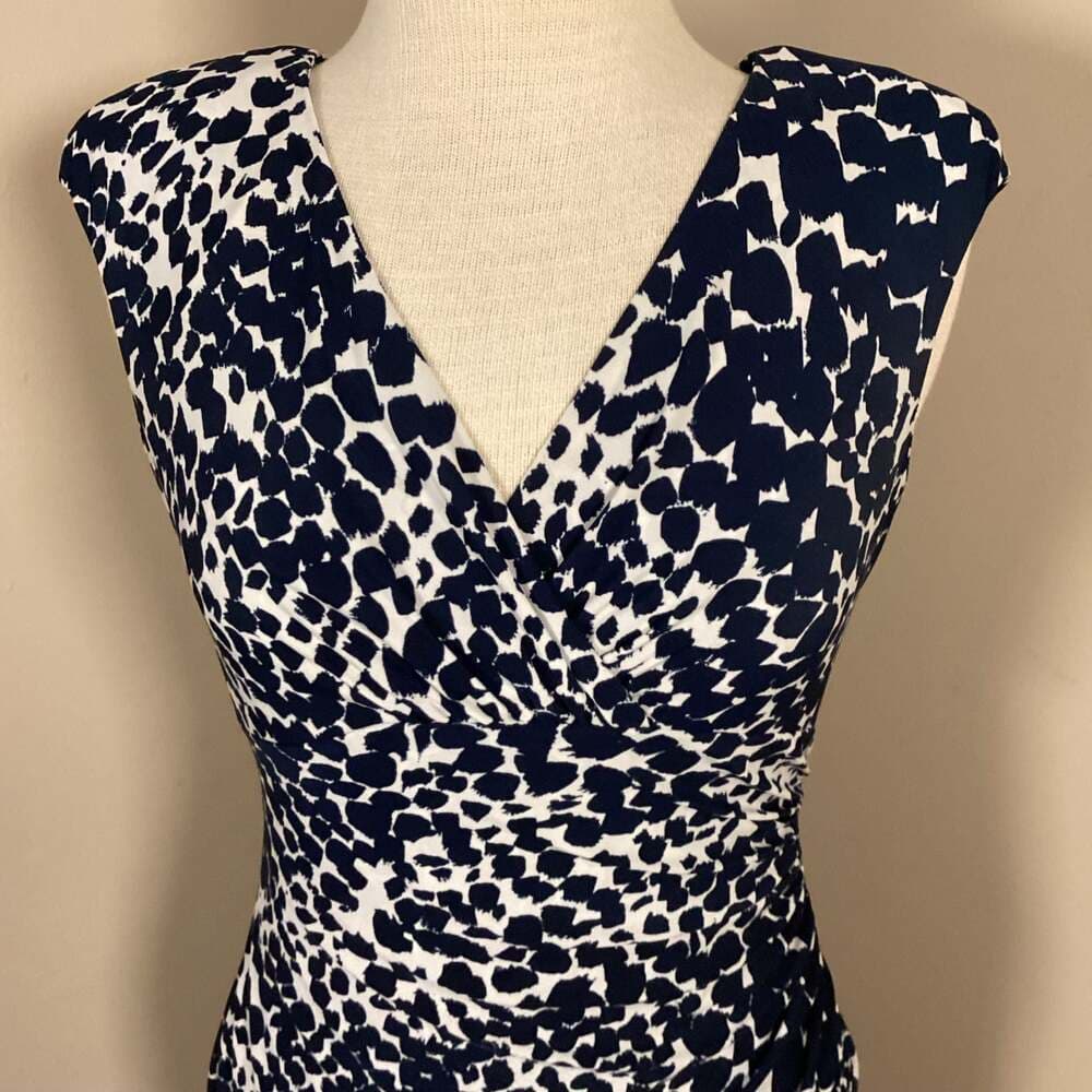 Lauren Ralph Lauren Sleeveless V-Neck Ruched Faux Wrap Geo Print Sheath Dress - Thumbnail 2