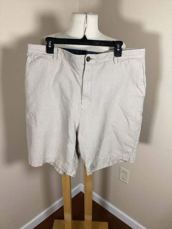 Johnston & Murphy Men's Beige Textured Flat Front Shorts Size 38 - Thumbnail 4