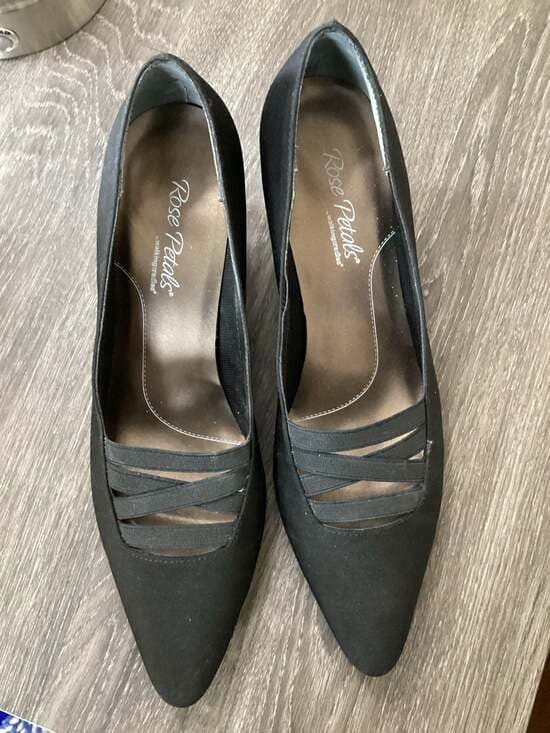 Rose Petals by Walking Cradles Black Satin Pointed Toe Kitten Heels Size 9M - Thumbnail 5