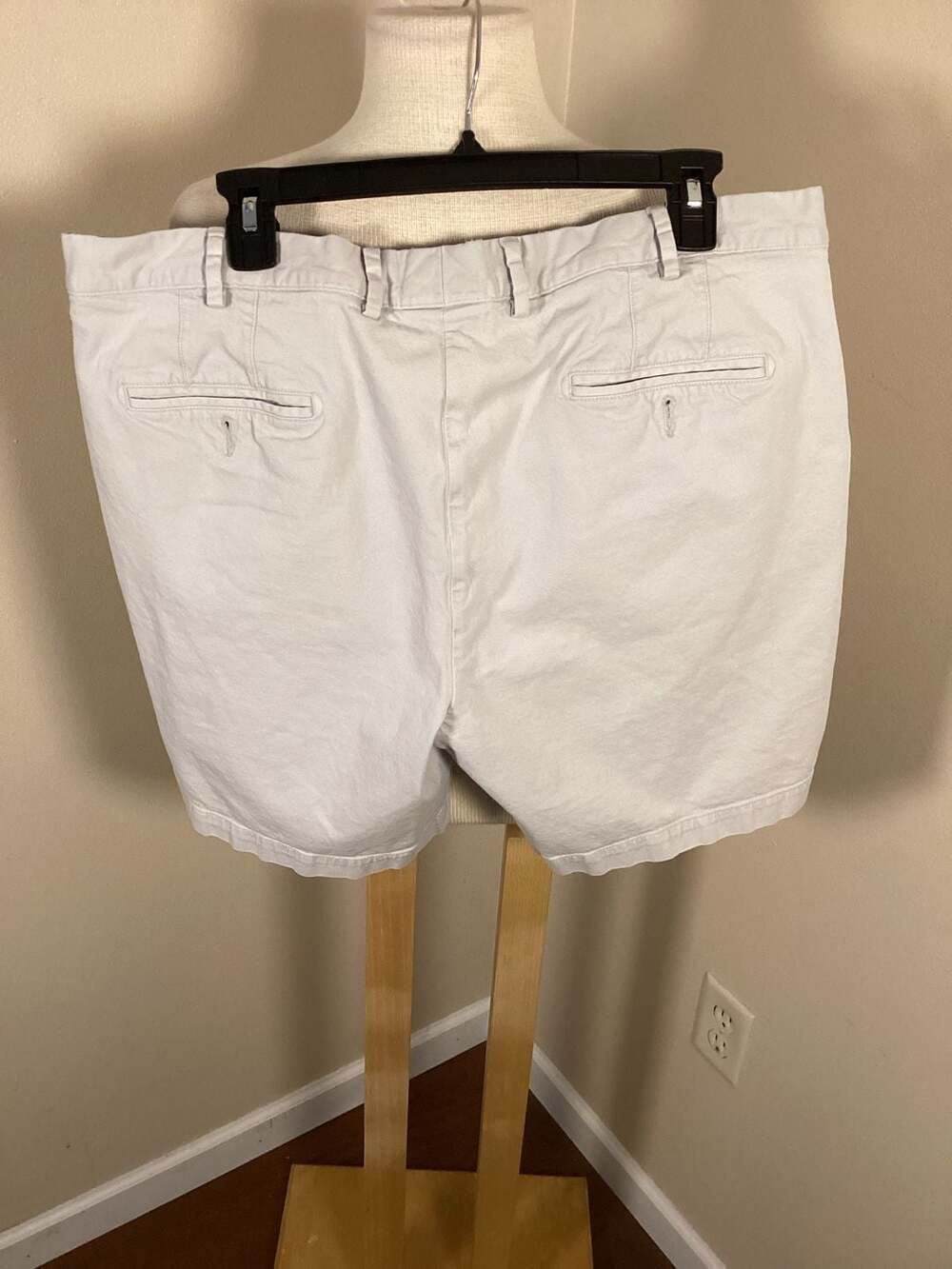 Peter Millar Men's White Flat Front Cotton Sateen Shorts Size 38 - Thumbnail 2
