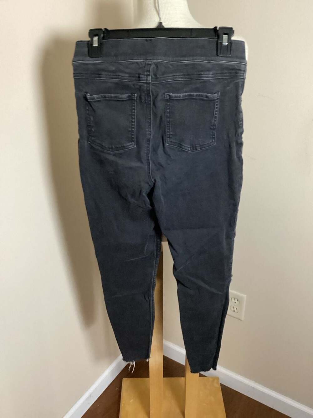 Spanx Distressed Black Denim Leggings Size M - Thumbnail 2