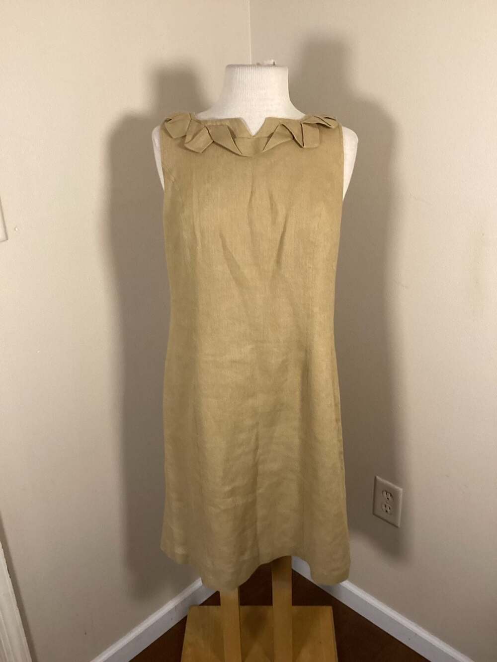 Adrienne Vittadini Gold Linen Blend Sleeveless Sheath Dress with Pleated Collar - Thumbnail 3