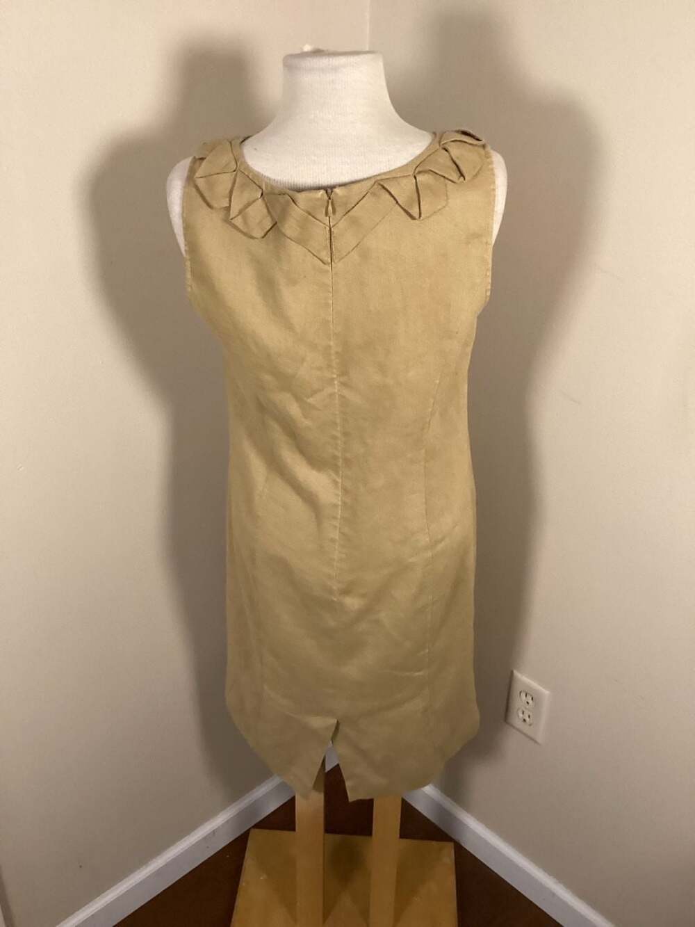 Adrienne Vittadini Gold Linen Blend Sleeveless Sheath Dress with Pleated Collar - Thumbnail 2