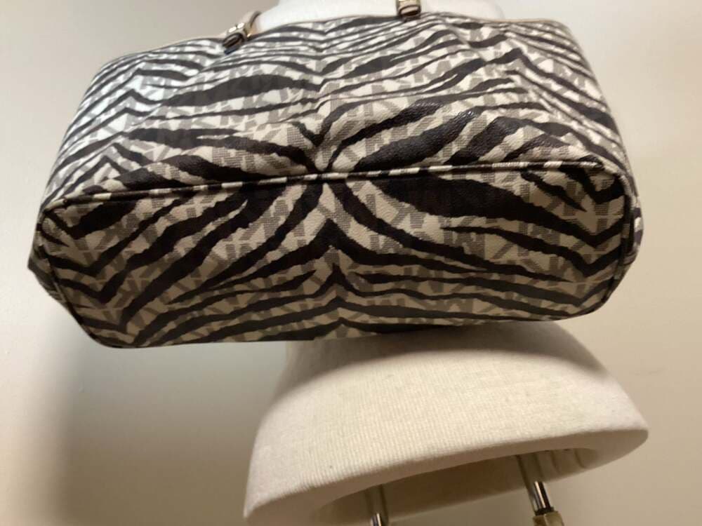 Michael Kors Zebra Print Logo Tote Bag - Thumbnail 5