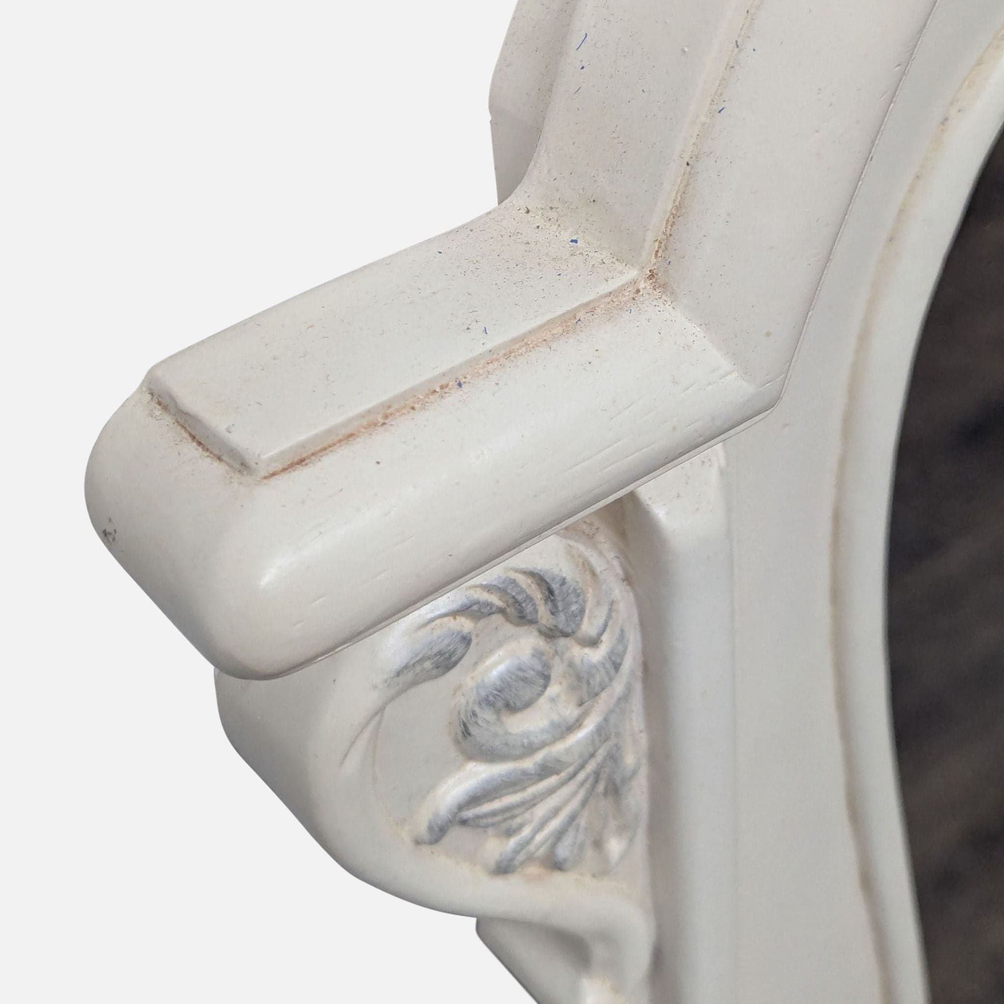 Carved and Arched Mirror in White Finish - Thumbnail 4