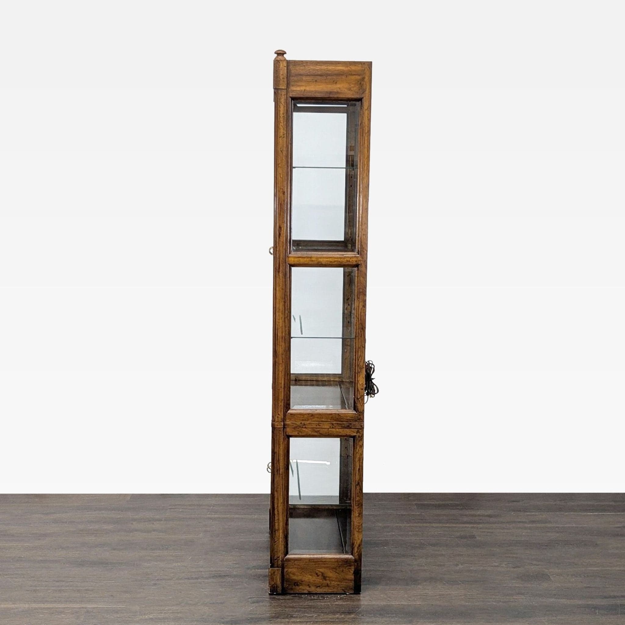 Vintage Drexel Heritage Display Cabinet - Thumbnail 7